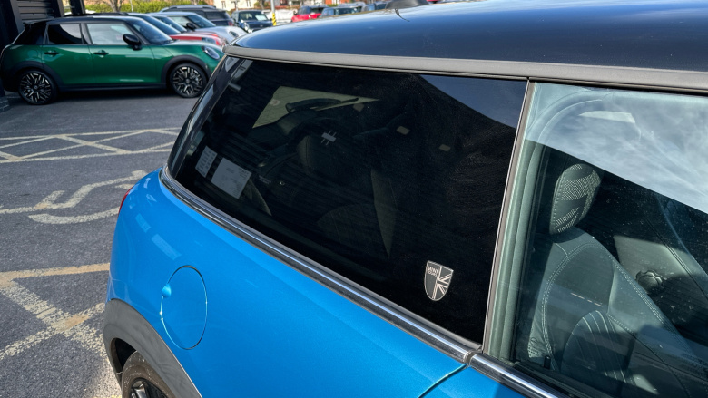 MINI Hatchback 1.5 Cooper Exclusive 3dr Auto Petrol Hatchback